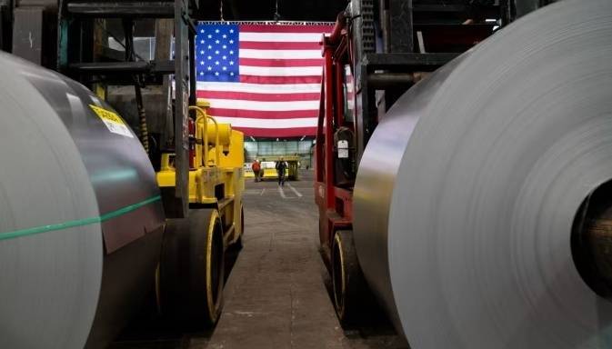 调查显示美国关税政策导致中小企业成本上升超两成