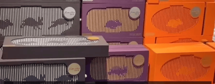 胖东来自营月饼包装设计费花了1000万？门店回应：确实花了这个价钱，售价97元至350元/盒