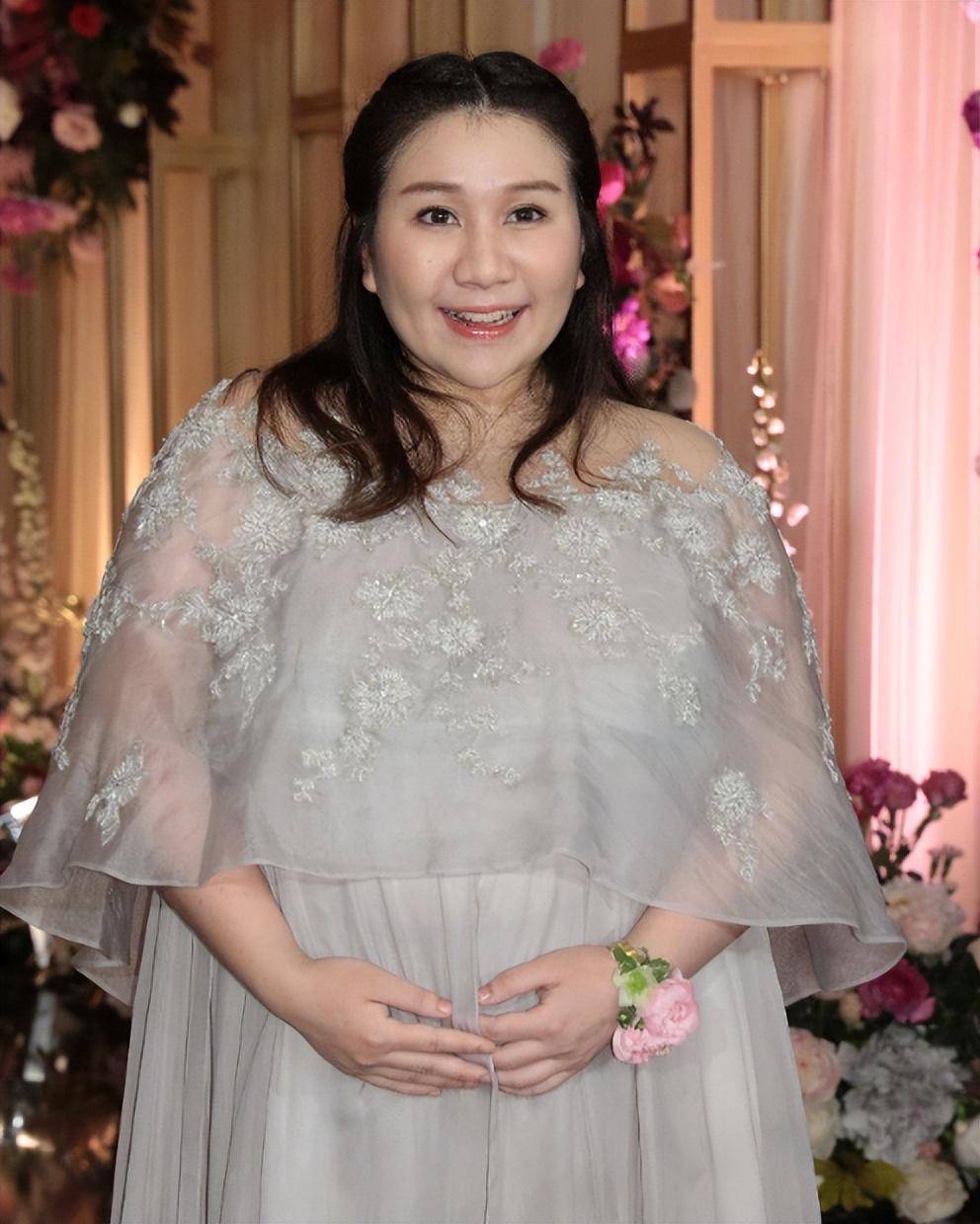 考古 | 何超莲窦骁双双辟谣离婚!两人感情生活引各方热议